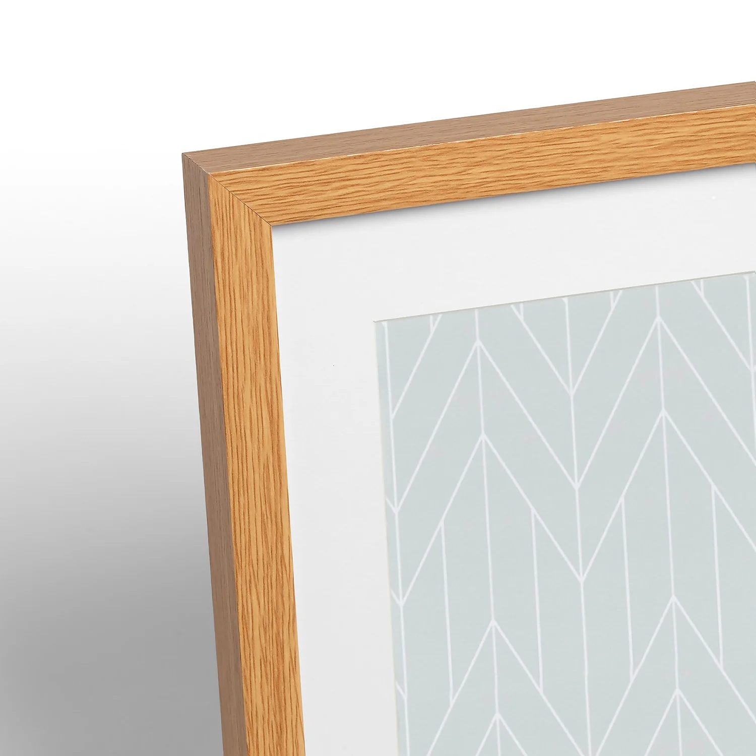 Box Photo Frame - 8x6" - Oak 7 Box Photo Frame - 8x6" - Oak - Image 5