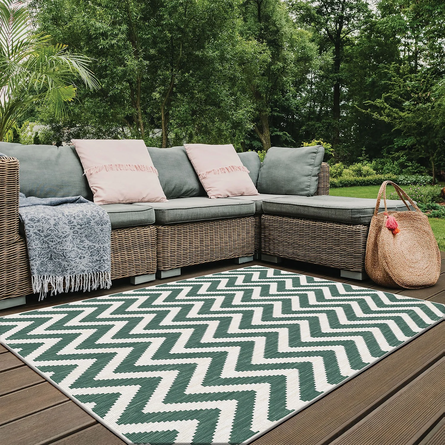 Duo Weave Indoor/Outdoor Rug - Chevrons Green - 120x170cm 4 Duo Weave Indoor/Outdoor Rug - Chevrons Green - 120x170cm - Image 2